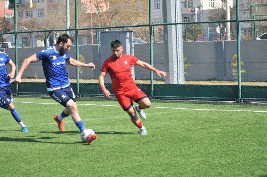 Kayseri Süper Amatör: Özvatanspor: 1 - Esen Metalspor: 4