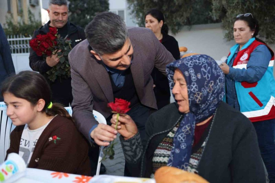 Akdeniz’de Ramazan Ayının Manevi Huzuru Paylaşılıyor