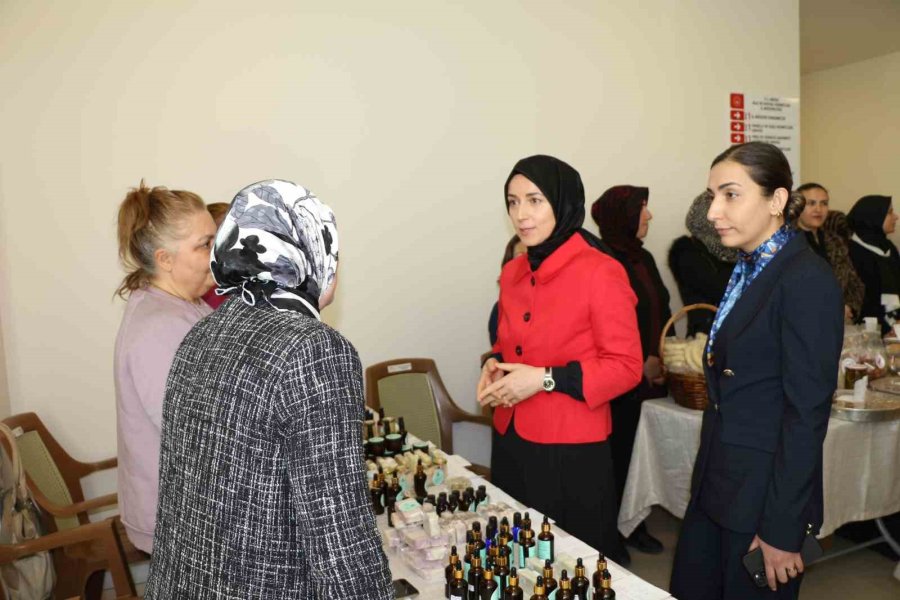 Niğde’de "toplumsal Cinsiyet Rollerinin Kadının İş Hayatına Katılımına Etkisi" Paneli