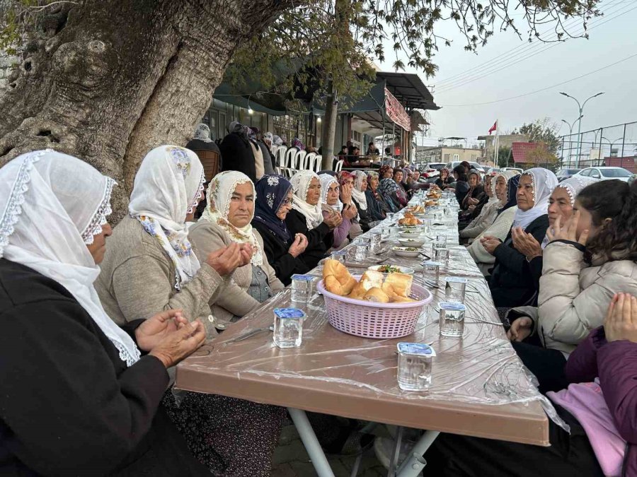 Mersin’de Köy Sakinlerinden İmece Usulü İftar