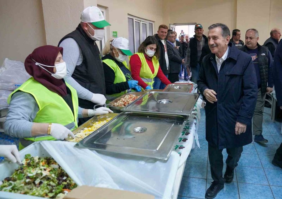 İftar Sofrası Gündüzler’de Kuruldu