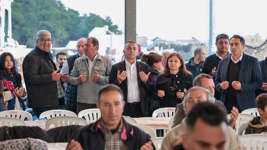 Erkekler Hamur Açıyor, Kadınlar İş Hayatına Adım Atıyor