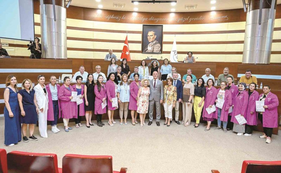 Sanayide Kadın Eli Projesi Ödüle Layık Görüldü