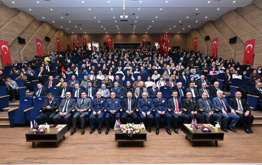 ’istiklal Marşı’nın Kabulü Ve Mehmet Akif Ersoy’u Anma Günü’ Programı Düzenlendi