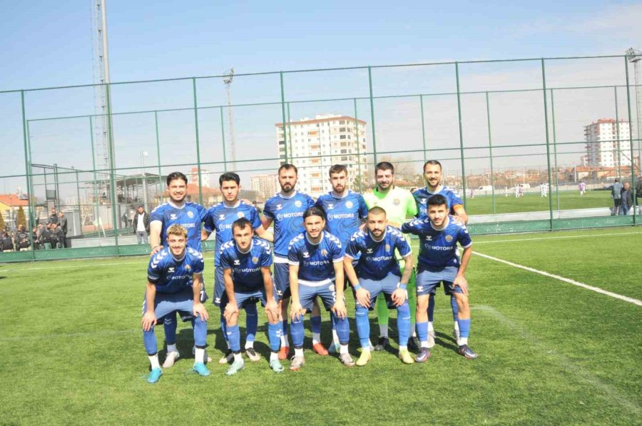 Şimşekspor Şampiyonluğa Yakın