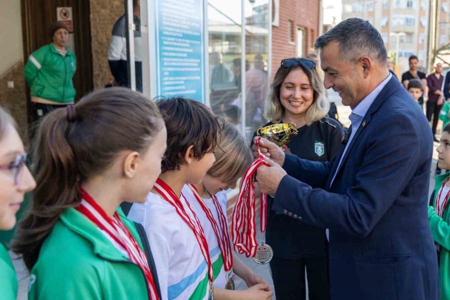 Manavgatlı Sporculardan Yüzmede Büyük Başarı