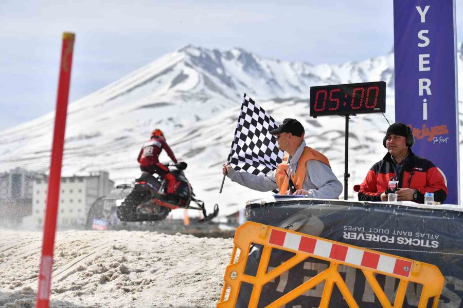 Erciyes’te Dünya Kar Motosikleti Şampiyonası Heyecanı Başladı