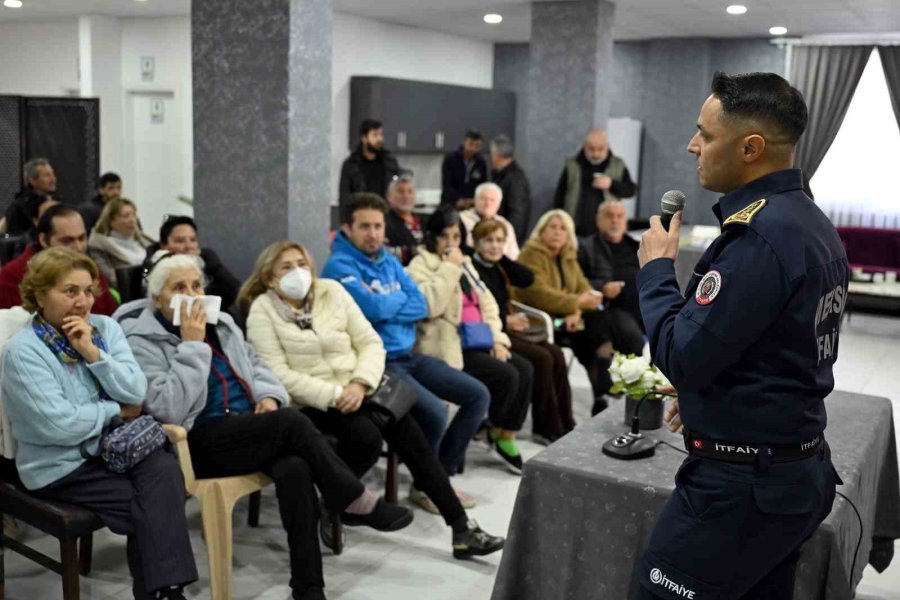 Mersin İtfaiyesi Afet Ve Yangın Risklerine Karşı Vatandaşları Bilgilendiriyor