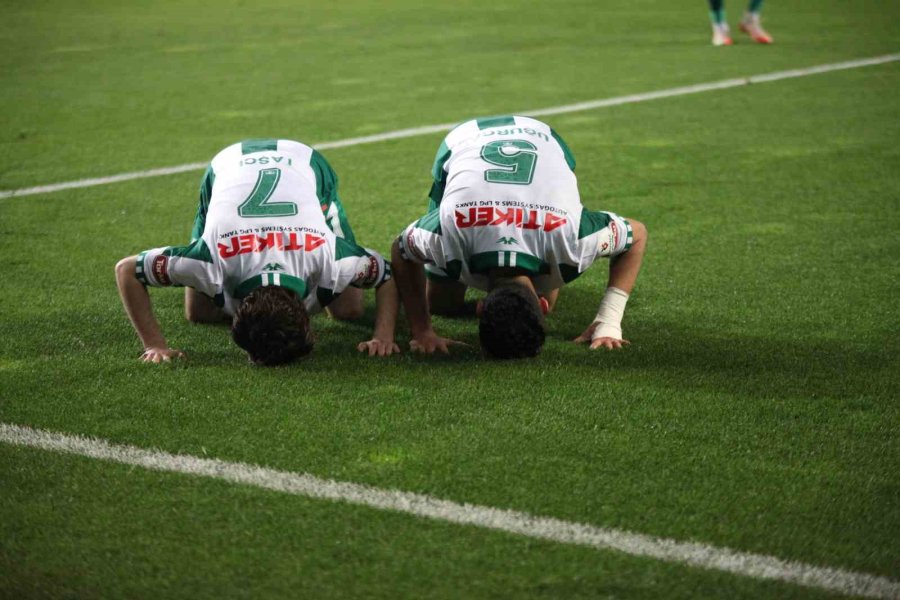 Trendyol Süper Lig: Konyaspor: 1 - Beşiktaş: 0 (ilk Yarı)