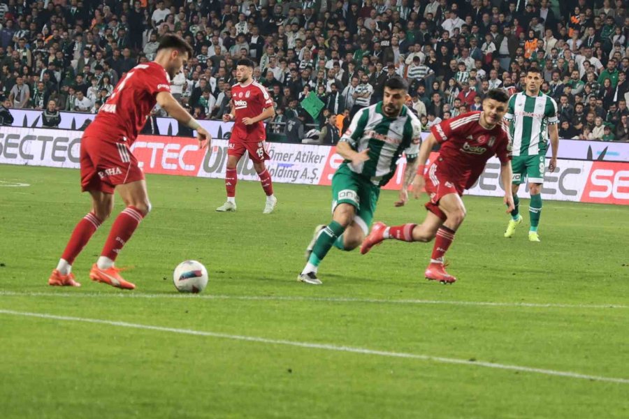 Trendyol Süper Lig: Konyaspor: 1 - Beşiktaş: 0 (ilk Yarı)