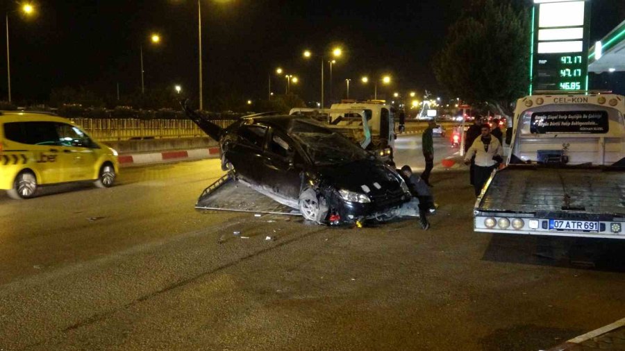 Çalıştığı Oto Galeriden Emanet Aldığı Otomobille Takla Attı: 5 Kişi Kazayı Burnu Bile Kanamadan Atlattı