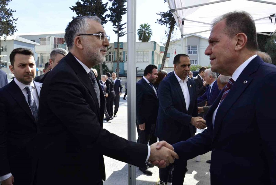 Bakan Işıkhan: "herkese Birinci Sınıf Sağlık Hizmeti Sunan Tek Ülkeyiz"