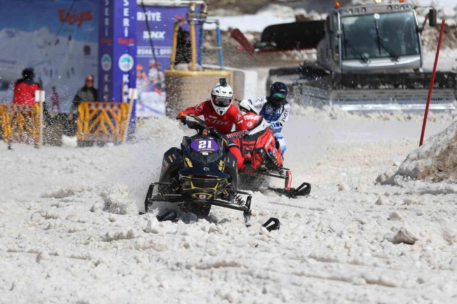 Erciyes’ten Yükselen Kar Motorlarının Sesi, Tüm Dünyaya Duyuldu