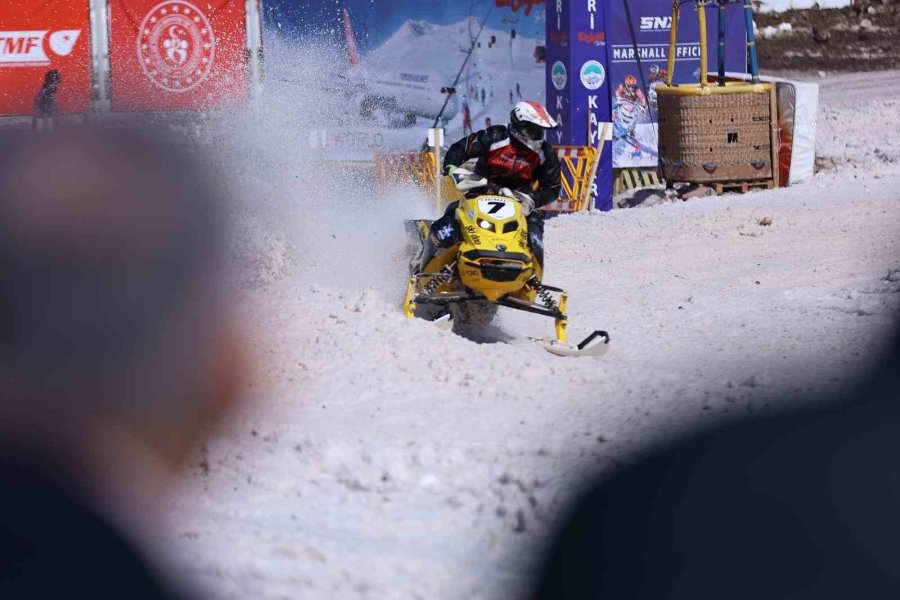 Erciyes’ten Yükselen Kar Motorlarının Sesi, Tüm Dünyaya Duyuldu