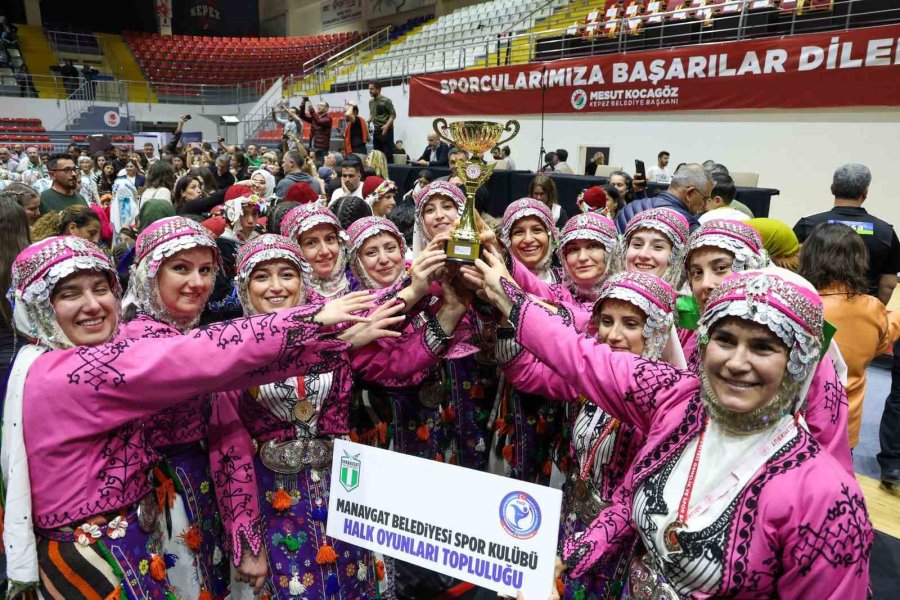 Manavgat Belediyesi Halk Oyunları Topluluğu Bölge Finallerinde Yarışmaya Hak Kazandı