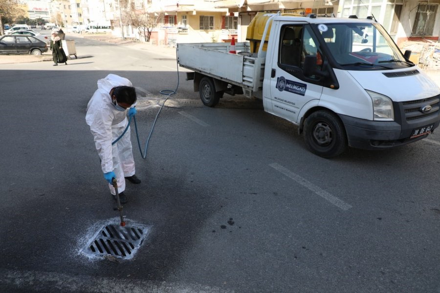 Bahar Aylarının Gelmesiyle Melikgazi Belediyesi İlaçlama Çalışmalarına Başladı