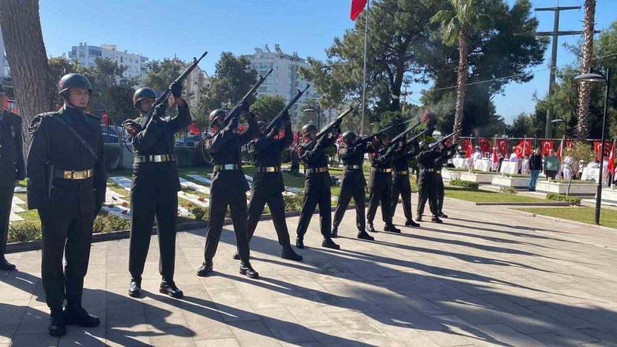 Antalya’da 18 Mart Şehitleri Anma Günü Ve Çanakkale Deniz Zaferi’nin 110. Yıl Dönümü