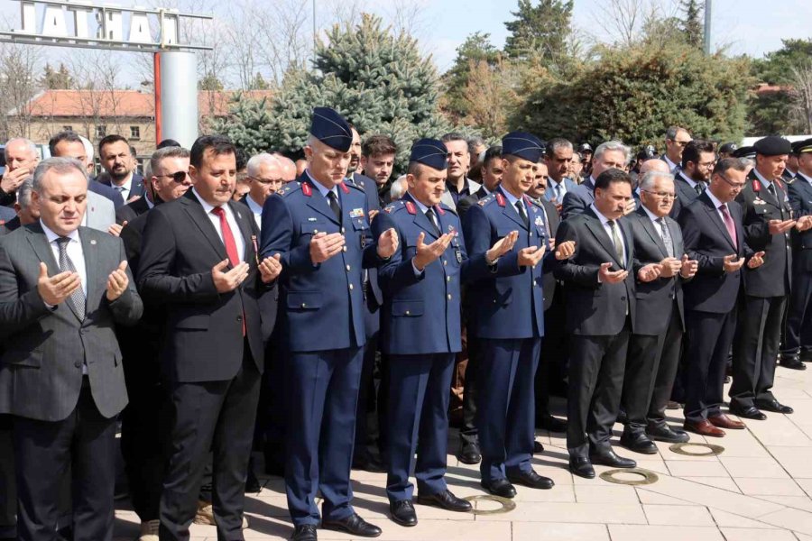 Kayseri’de Şehitler Mezarları Başında Anıldı