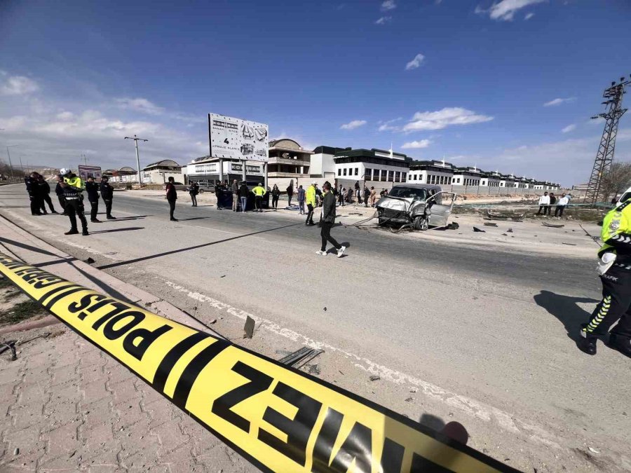 Konya’da Minibüs İle Tır Çarpıştı: 1 Ölü, 5 Yaralı