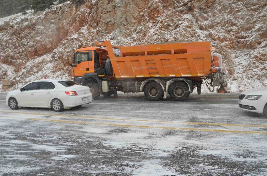 Antalya-konya Kara Yolunda Kar Yağışı