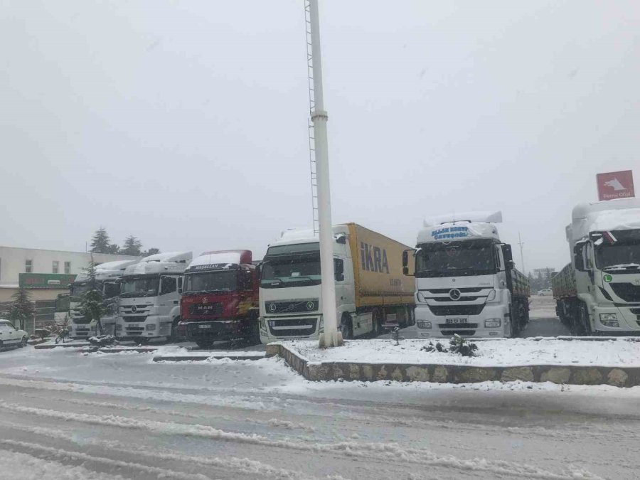 Antalya-konya Kara Yolunda Kar Etkisini Artırdı