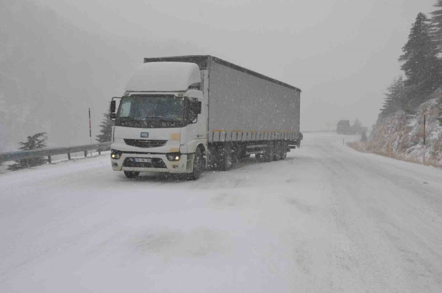 Antalya-konya Kara Yolunda Kar Etkisini Artırdı