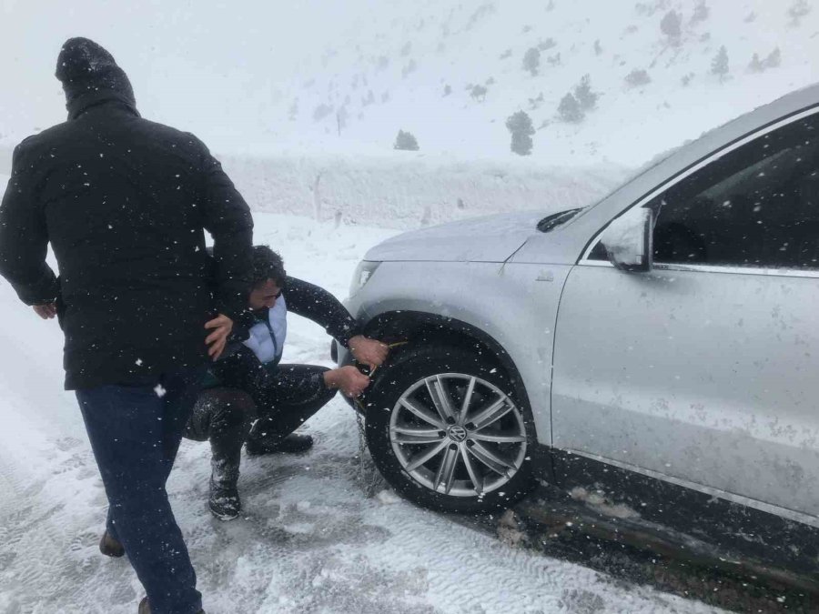 Antalya-konya Kara Yolunda Kar Etkisini Artırdı