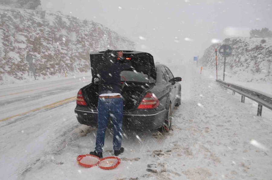 Antalya-konya Kara Yolunda Kar Etkisini Artırdı