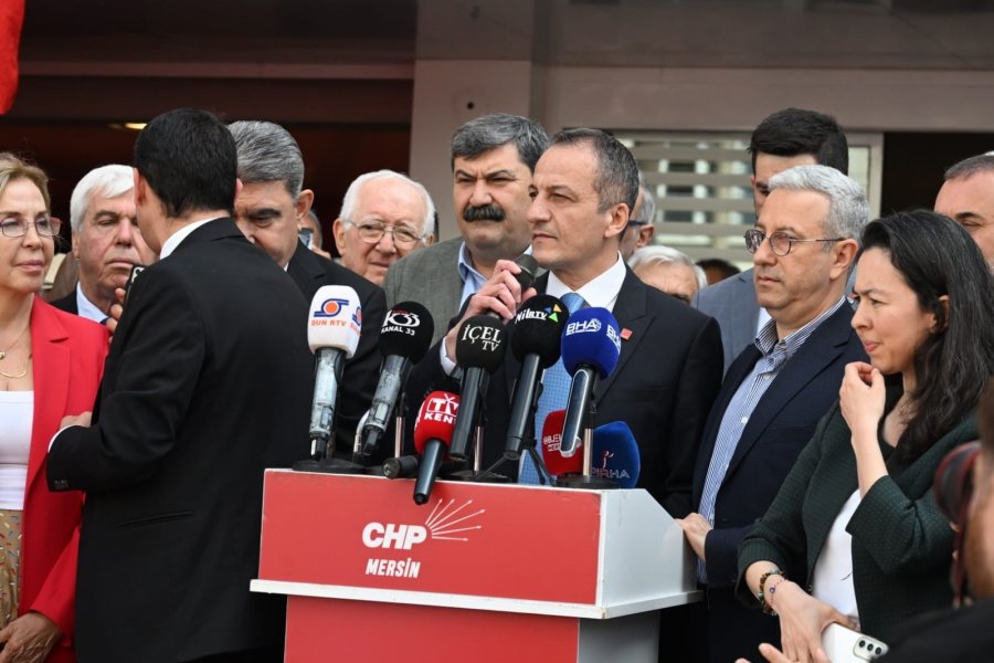 Mersin’de Chp’liler Ekrem İmamoğlu İçin Toplandı