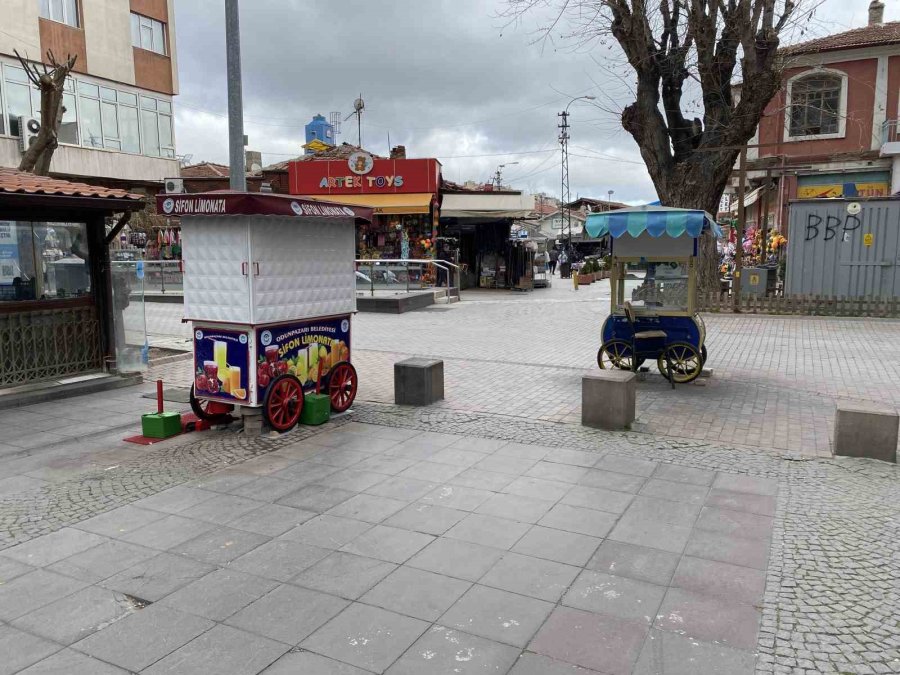 Dün Kısa Kollu İle Gezen Vatandaşlar Bugün Ateş Başında Isınmaya Çalıştı