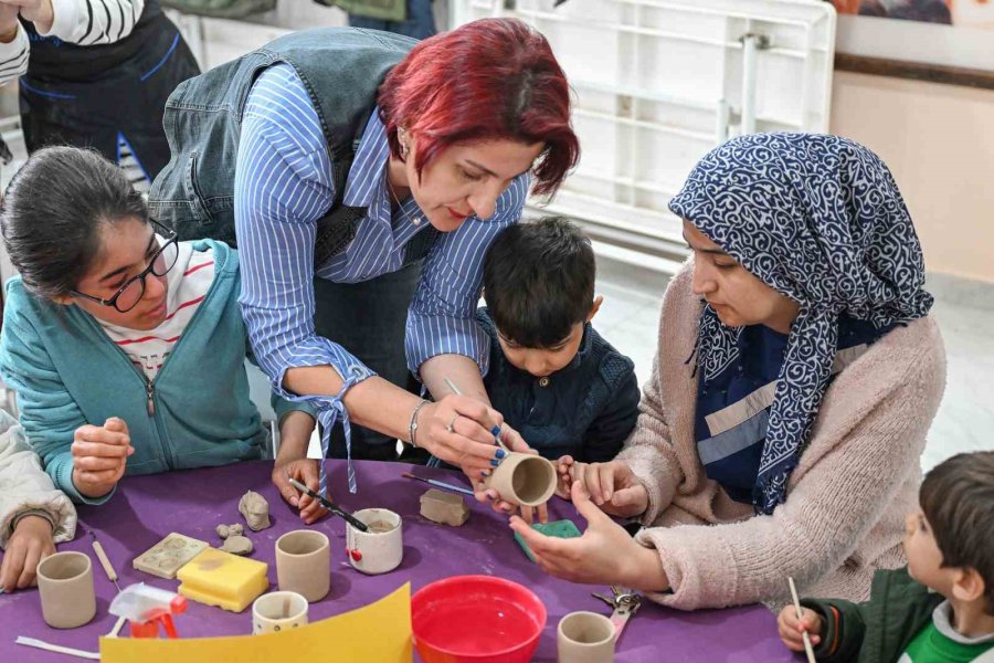 Mersin’de Anne Ve Çocuklar Seramikle Buluştu