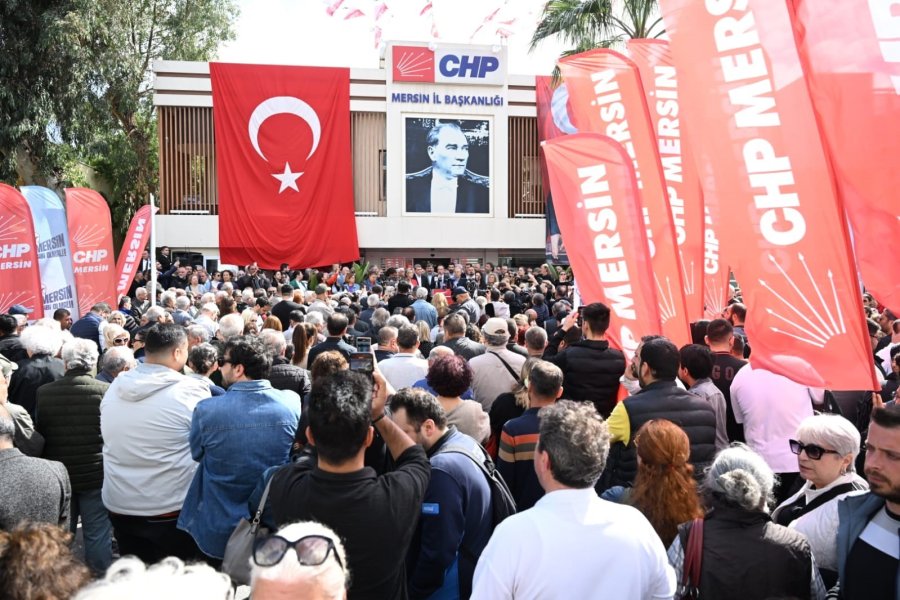 Mersin’de Chp’liler Ekrem İmamoğlu İçin Toplandı