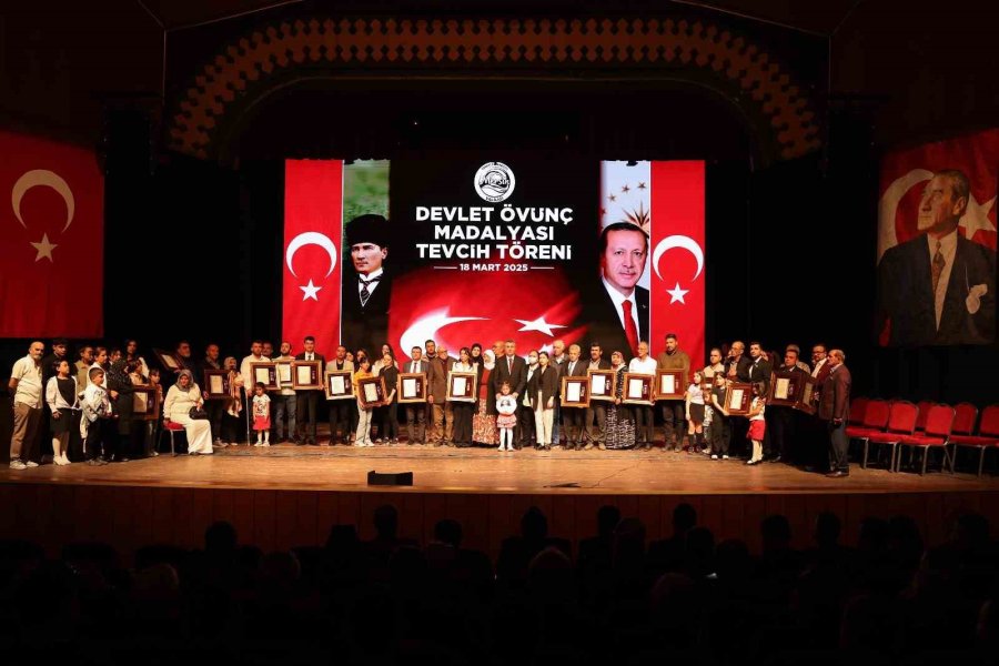 Mersin’de Devlet Övünç Madalyası Ve Beratı Tevcih Töreni