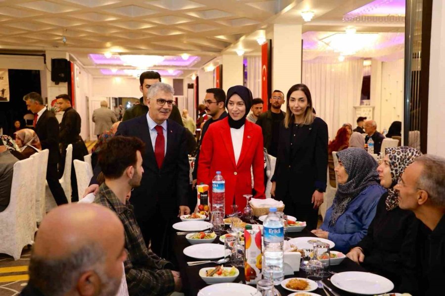 Vali Çelik, Şehit Aileleri İle Bir Araya Geldi