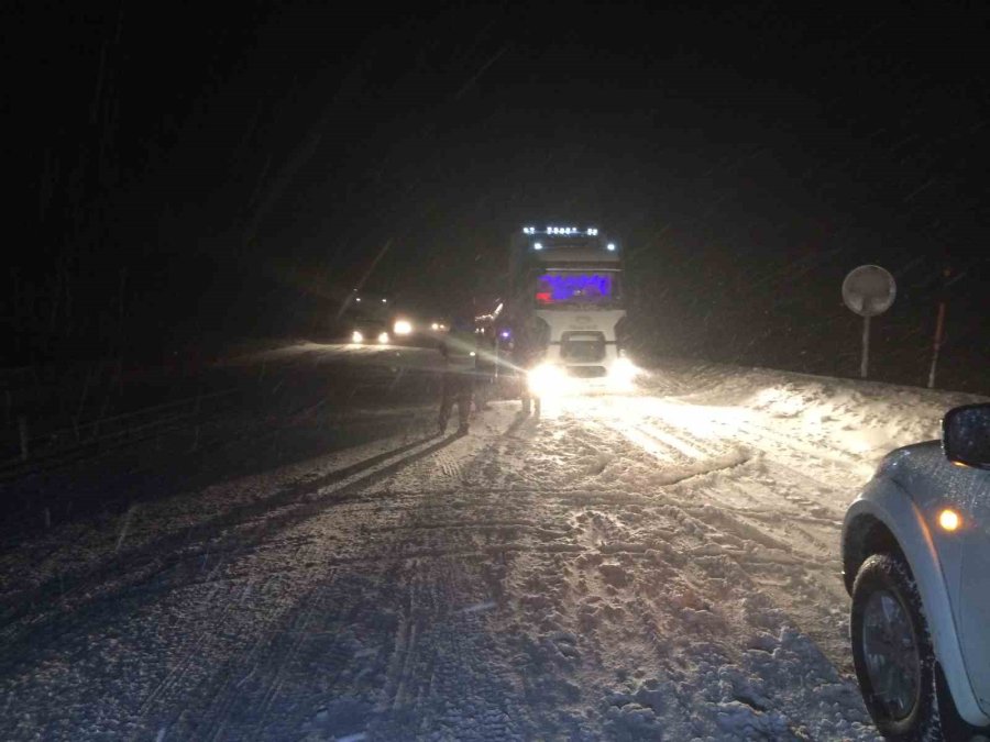 Antalya-konya Kara Yolu Tır Ve Çekicilerin Geçişine Yeniden Açıldı